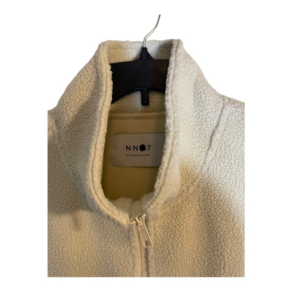 𝅺NN07 NIL 3441 RELAXED FLEECE VEST in cream - Picture 10 of 14